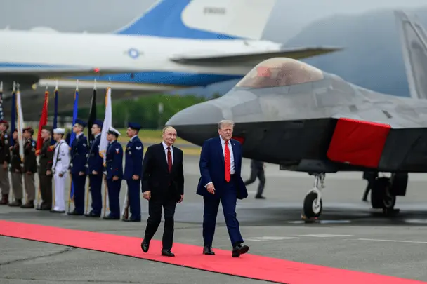 Дочка Келлога закликала покарати того, хто змусив солдатів США розстелити червону доріжку для Путіна