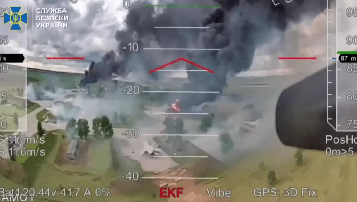 Операція “Павутина”: СБУ оприлюднила відео шляху FPV-дрона від вильоту до ураження літака