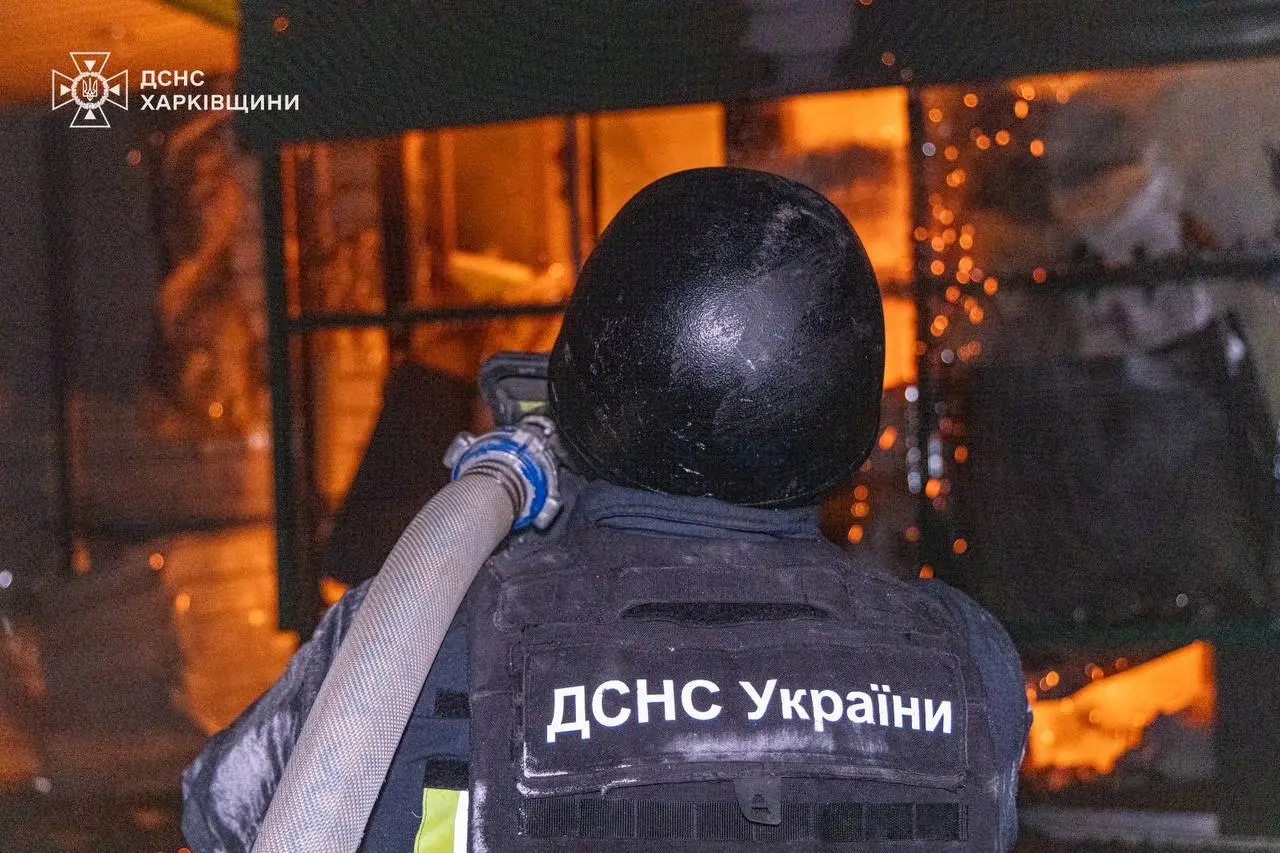 Масштабні пожежі в Харкові, рятувальники під ударом – дані ДСНС на ранок 📹
