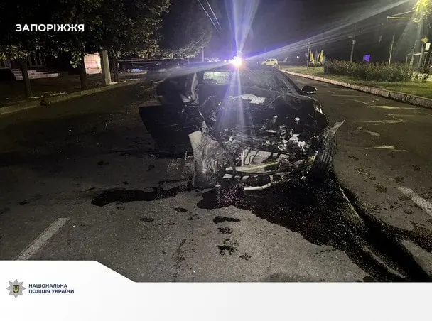 ДТП у Запоріжжі: водій влетів у будинок, 2 загиблих