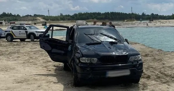 Поліція затримала водія BMW X5, який пʼяним злетів у Ясниський карʼєр