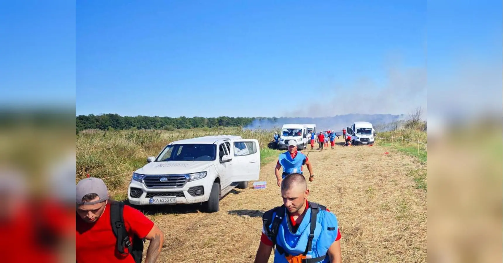 Цинізм без меж: окупанти вдарили ракетою по цивільних саперах під Черніговом