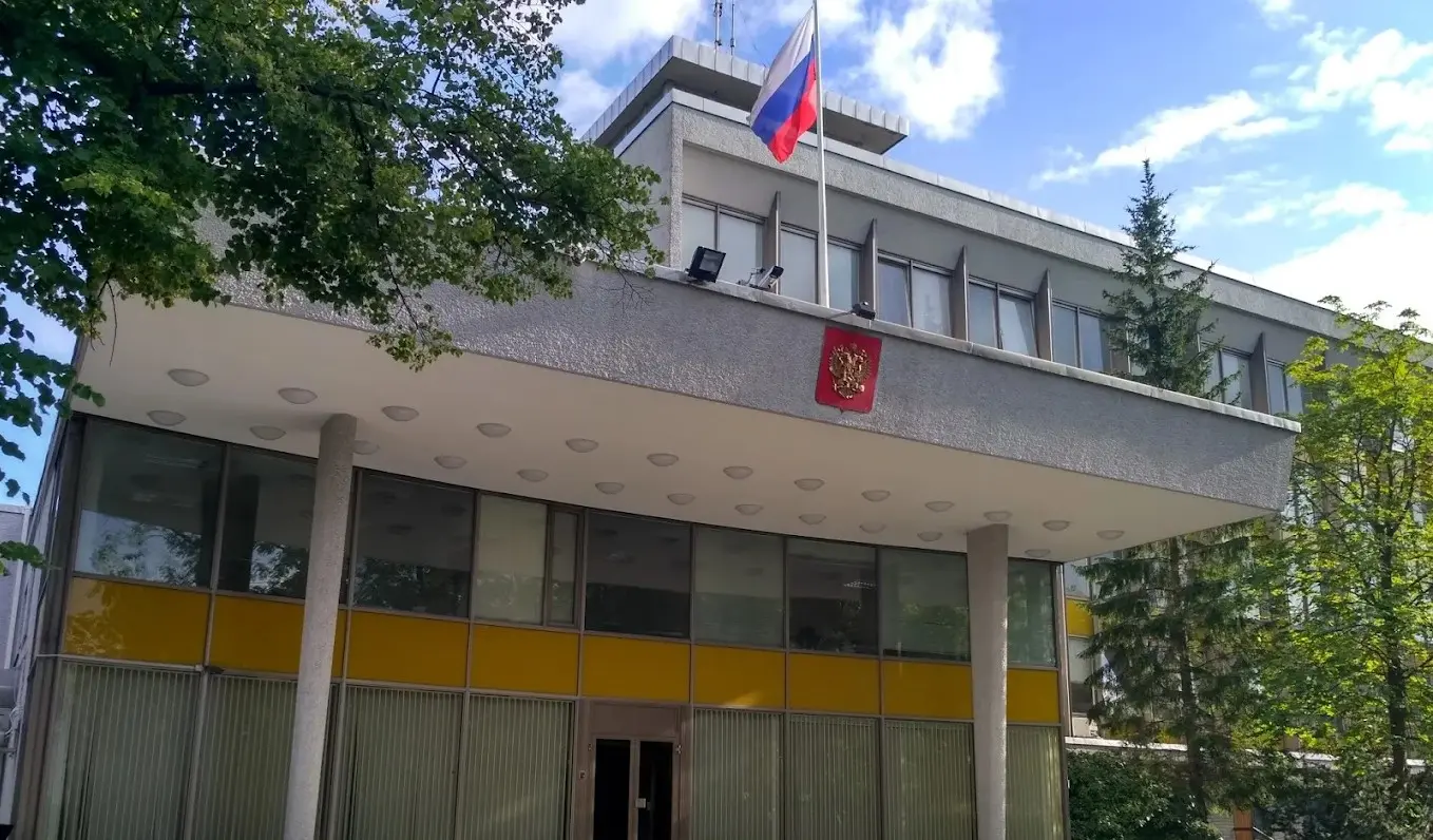 Торговое представительство России в Швеции атаковал дрон с краской