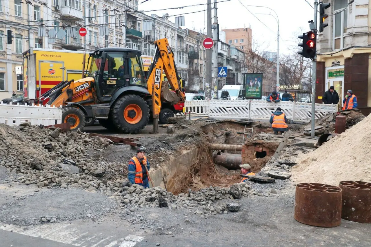 Технагляд за реконструкцією тепломережі на Петлюри оцінили майже в 1 млн гривень