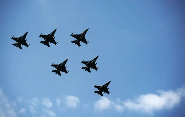 Польща піднімала винищувачі через російську атаку по Україні