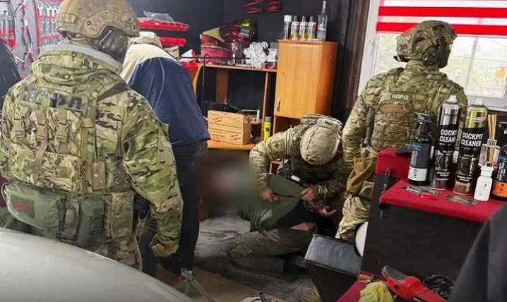 Чернівчанин за 10 тис. доларів обіцяв оформити військовозобов’язаним непридатність до служби