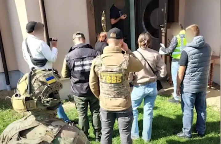 8 тисяч євро за «дорогу в Європу»: у Чернівецькій області припинили протиправну схему