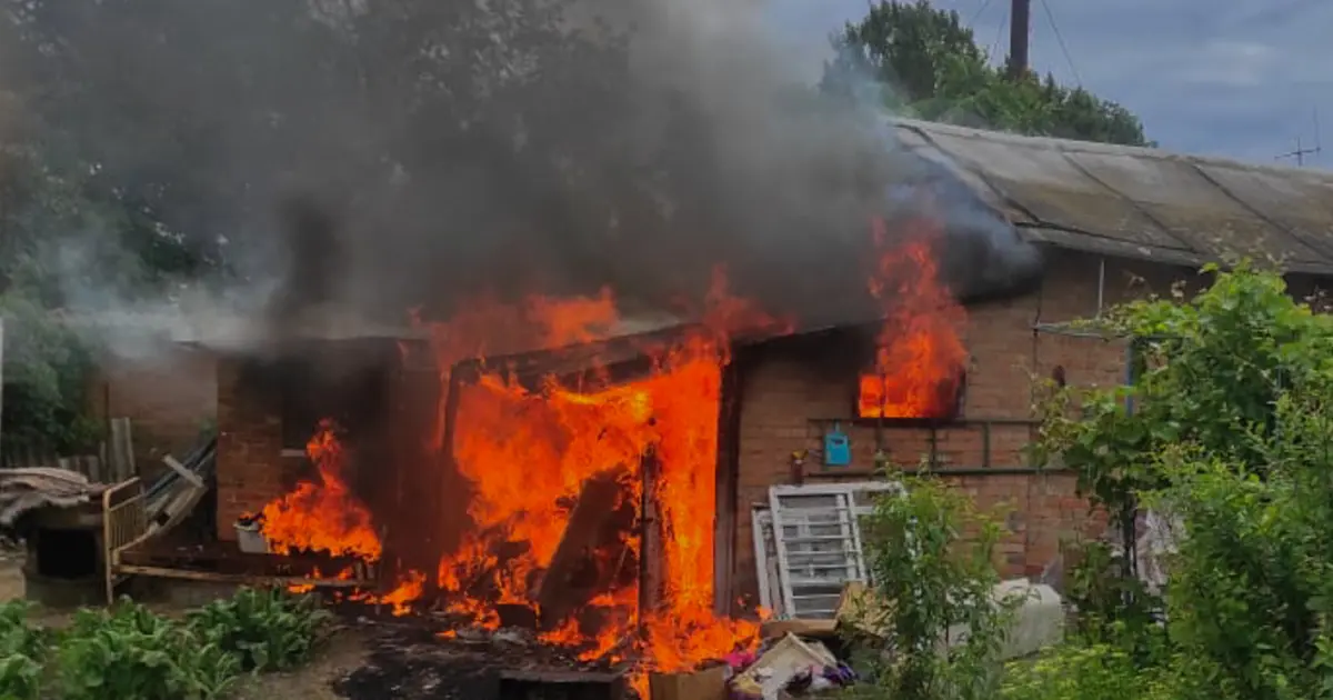 На Вінниччині рятувальники ліквідували три пожежі господарських споруд