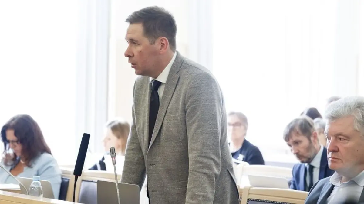 Адвокати Порошенка заявили про фальсифікацію документів для санкцій проти нього