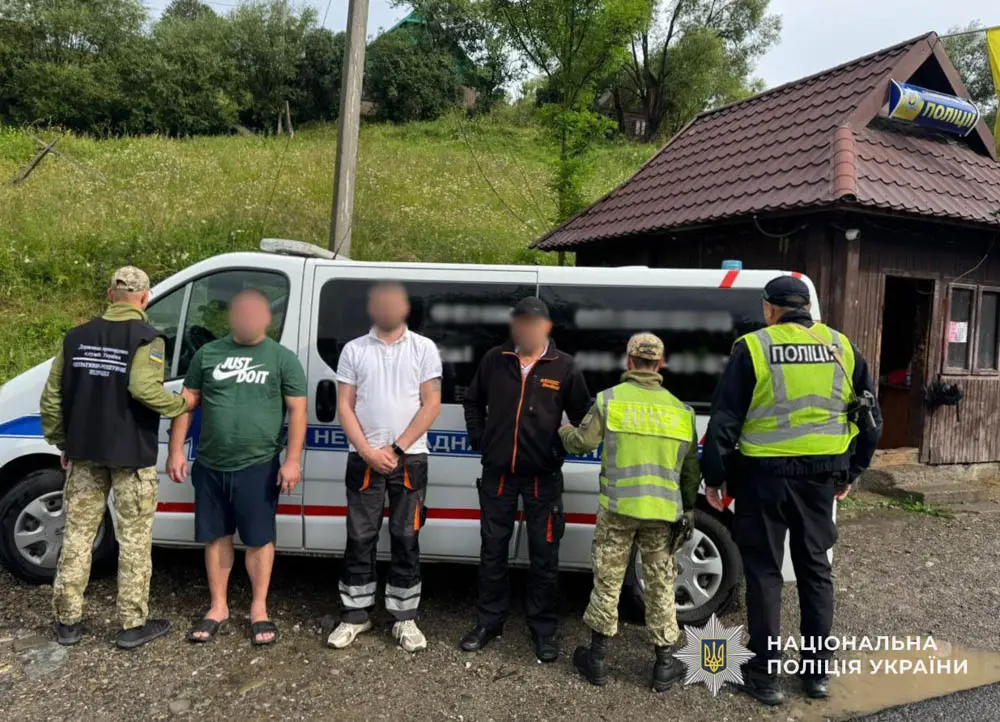 На Закарпатті затримали «швидку допомогу», яка везла ухилянта з Харкова до Румунії за $10 тис.
