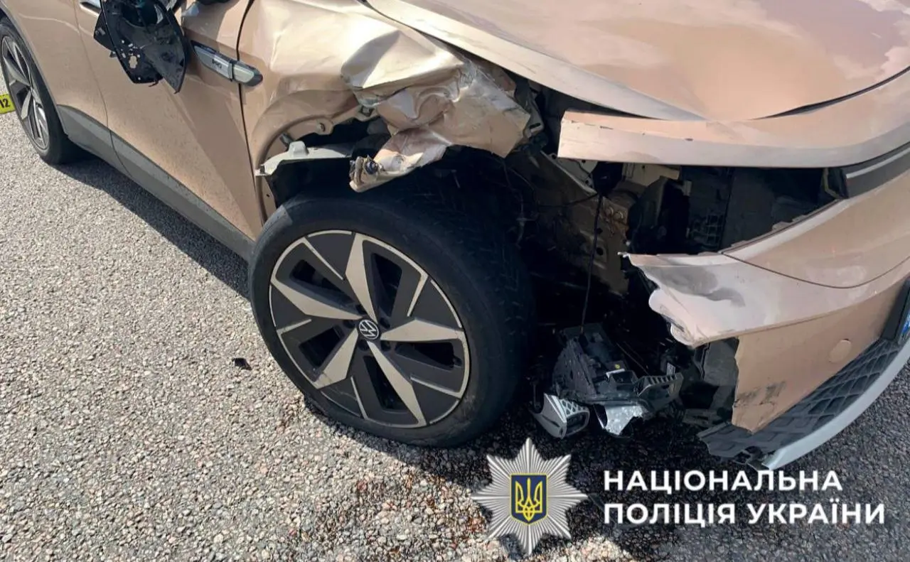 Під Києвом молодик на Volkswagen розчавив ударом дідуся на скутері