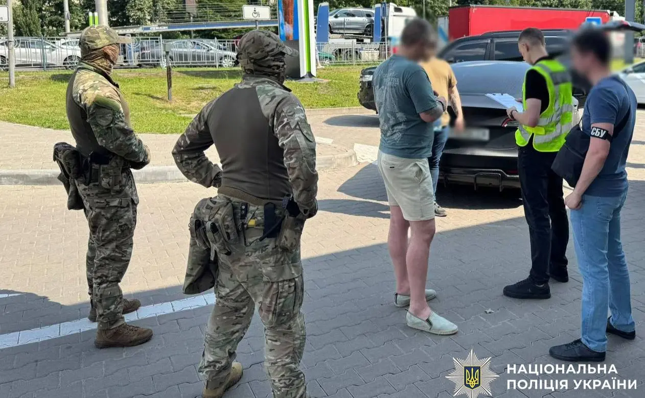 13 тисяч євро за «шлях» до Словаччини через ліс: столична поліція викрила схему незаконного переправлення призовників