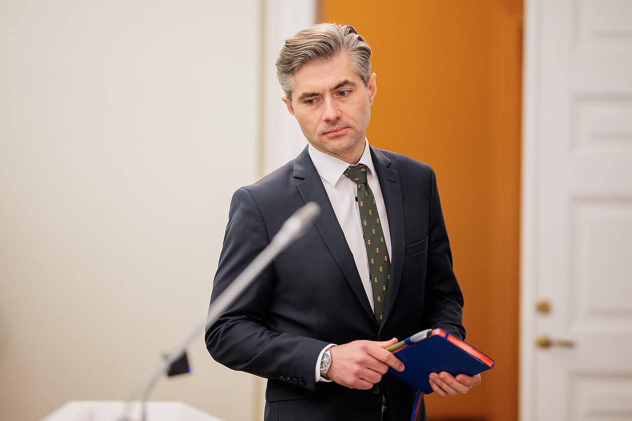 Глава МЗС Литви закликав ЄС вдарити агресора санкціями туди, де справді боляче