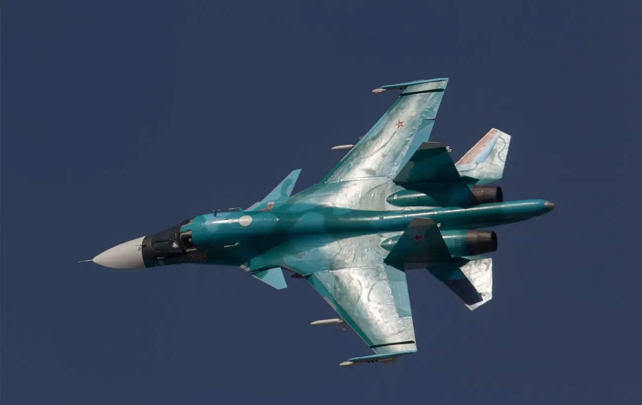 Росія з початку року скинула на свої та окуповані території майже 100 бомб, - ЗМІ