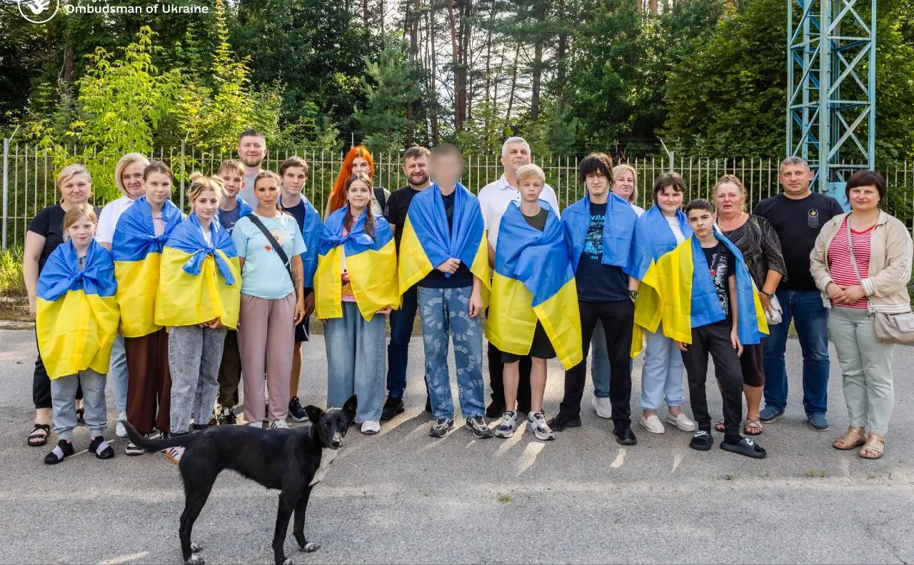 Ще 11 українських дітей вдалося повернути з ТОТ і рф додому, — Омбудсман
