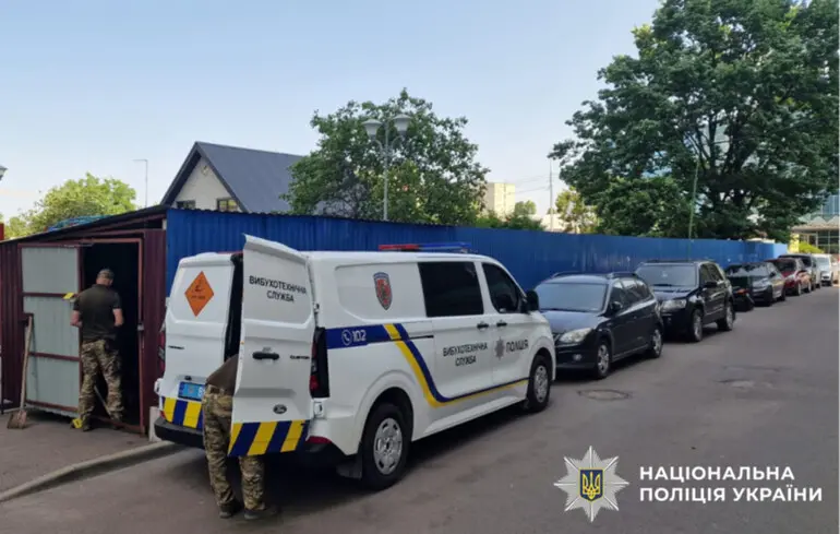 В одному з районів Києва вибухнув невідомий предмет: є постраждалі 