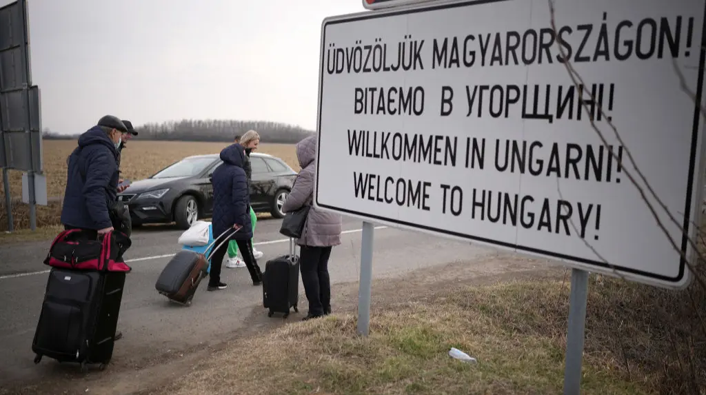 На кордоні з Угорщиною тимчасово призупинив роботу пункт пропуску "Дзвінкове – Лонья"