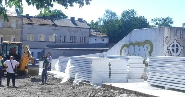 Львівська міськрада зобов’язала забудовника припинити незаконне будівництво у центрі міста