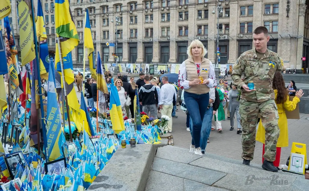 Місце пам’яті і місце сили: на Майдані Незалежності вшанували пам’ять загиблих воїнів
