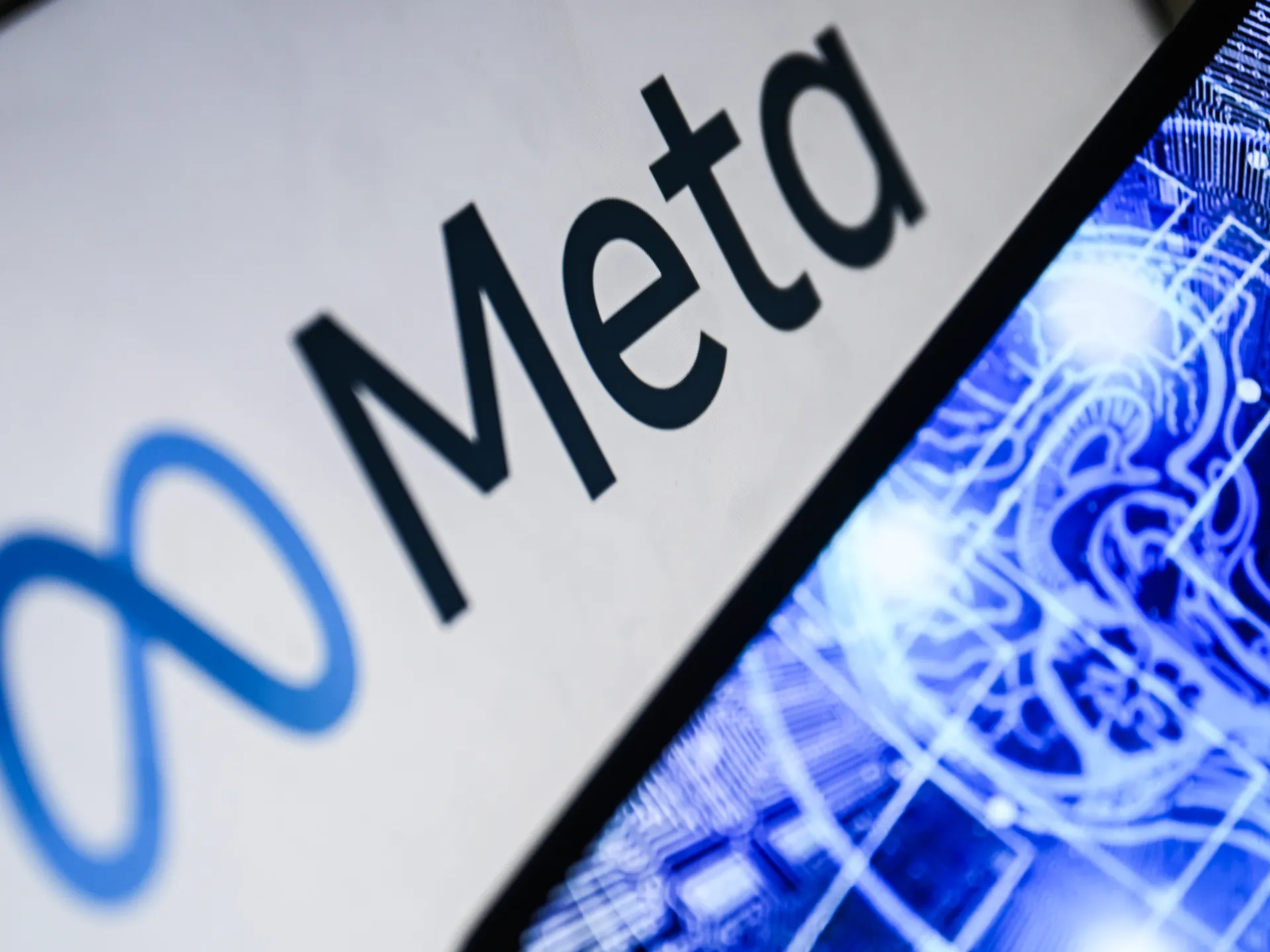 Meta подає до суду на додаток Crush AI, що створює фейкову оголену графіку за допомогою ШІ