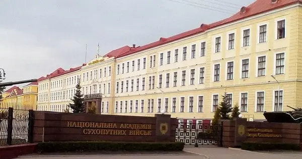 Львівська військова академія відсудила у відрахованого курсанта 725 тис. грн