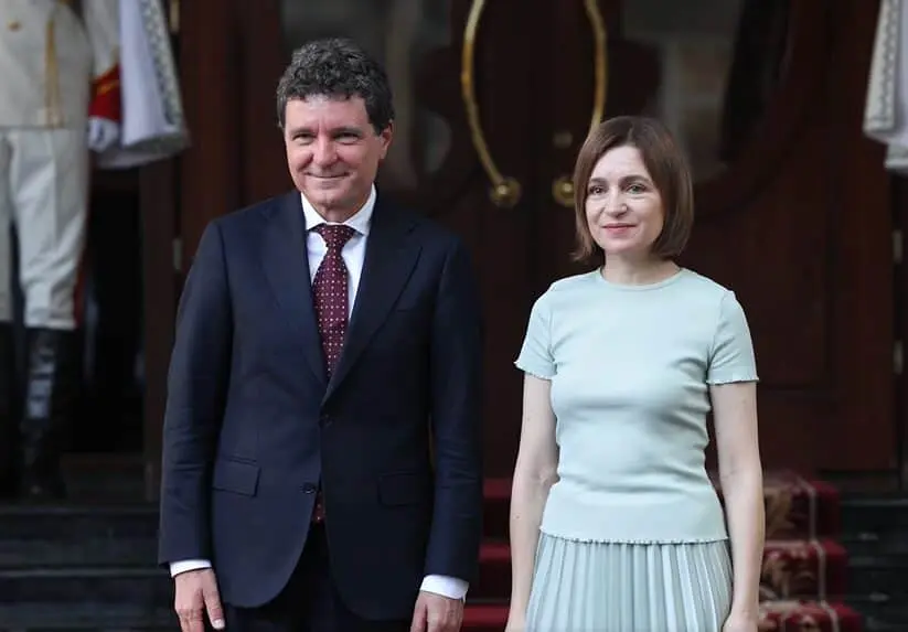 Президент Румунії втретє за літо прибув до Молдови