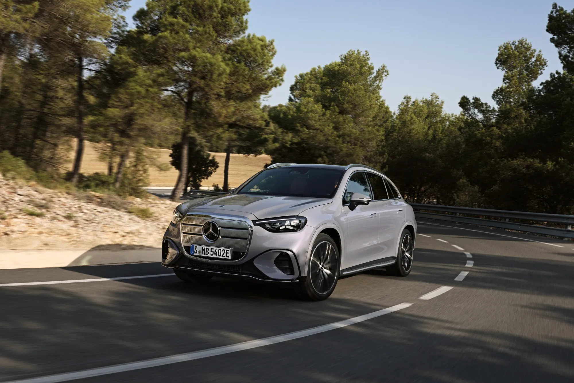Mercedes-Benz представила електричний GLC 400