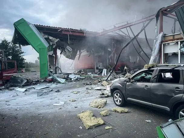 На Полтавщині російський безпілотник атакував АЗС: в ОВА розповіли про наслідки (фото)