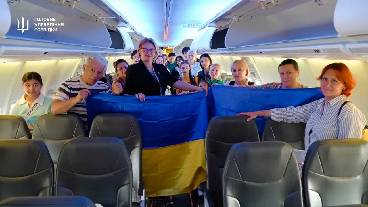 МИД и военная разведка эвакуировали из Ирана 31 гражданина Украины – фото