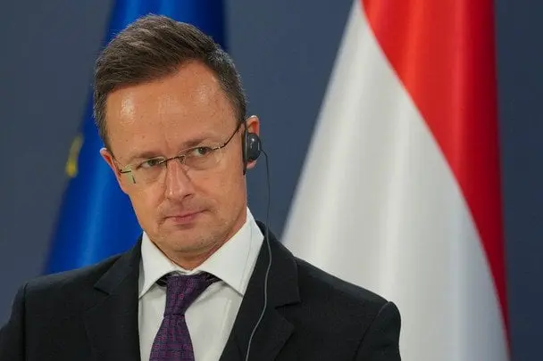 "Нас не цікавить, що думають у Москві": Сіярто різко відреагував на заяву Зеленського