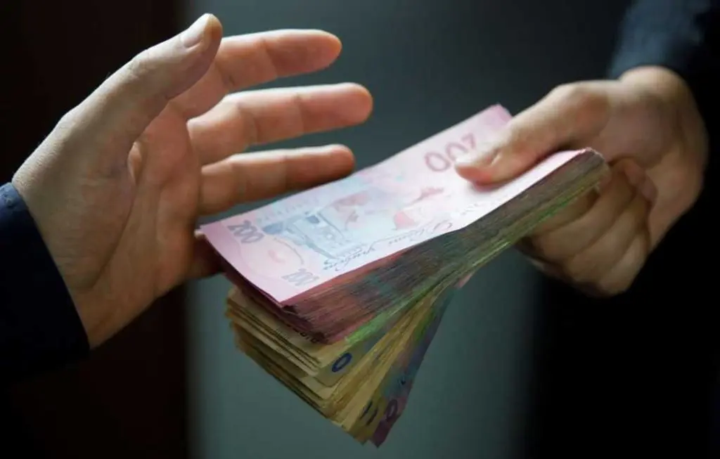 Фіктивні працівники та бронь від мобілізації: одеських комунальників викрили на махінаціях