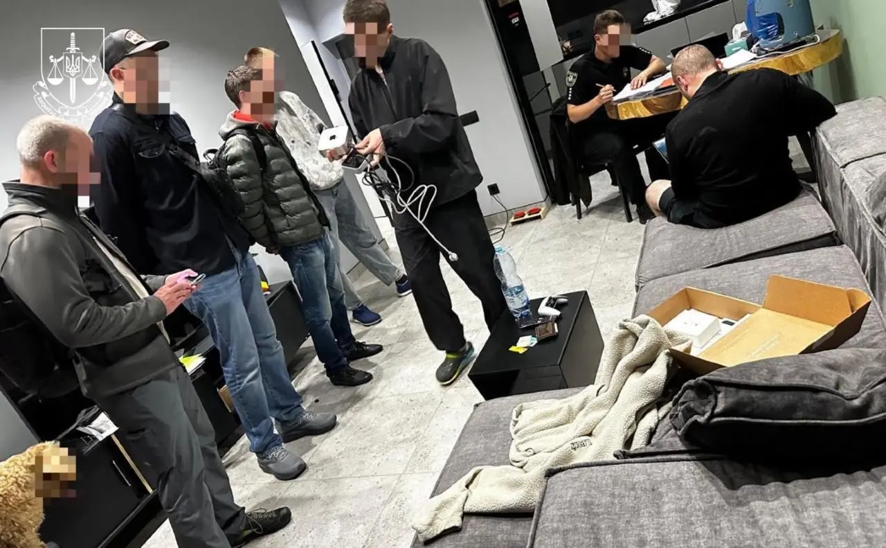 Створювали фіктивні сайти й викрадали гроші: Генпрокуратура викрила міжнародних злочинців