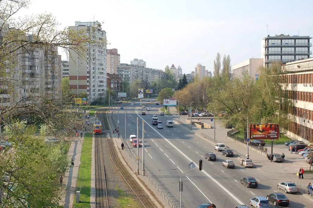 У понеділок, 21 липня, в столиці обмежуватимуть рух вулицею Автозаводською (схема)