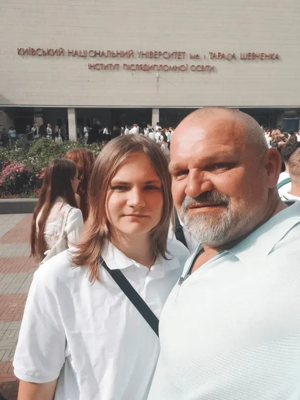 Василь Вірастюк показав 17-річного сина від ексдружини і розсекретив, до якого вишу він вступив