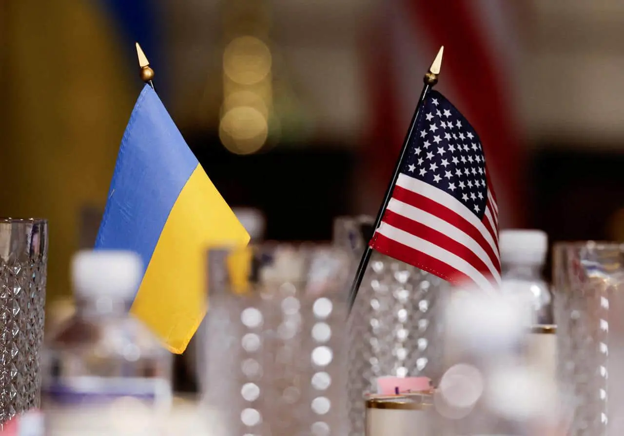 Більшість американців вважає, що США недостатньо допомагають Україні