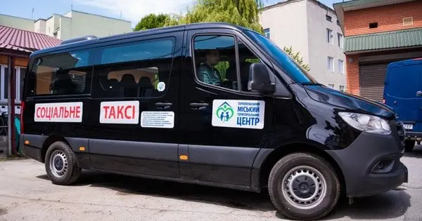 У Тернополі запустили соціальне таксі для маломобільних мешканців