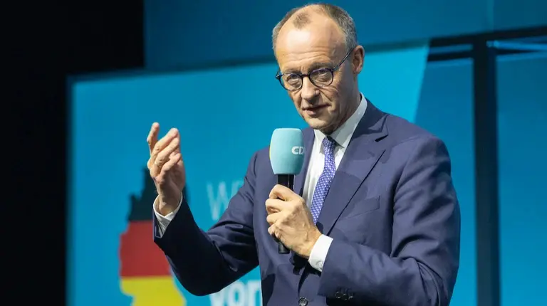 Німеччина профінансує виробництво українських далекобійних систем – Мерц