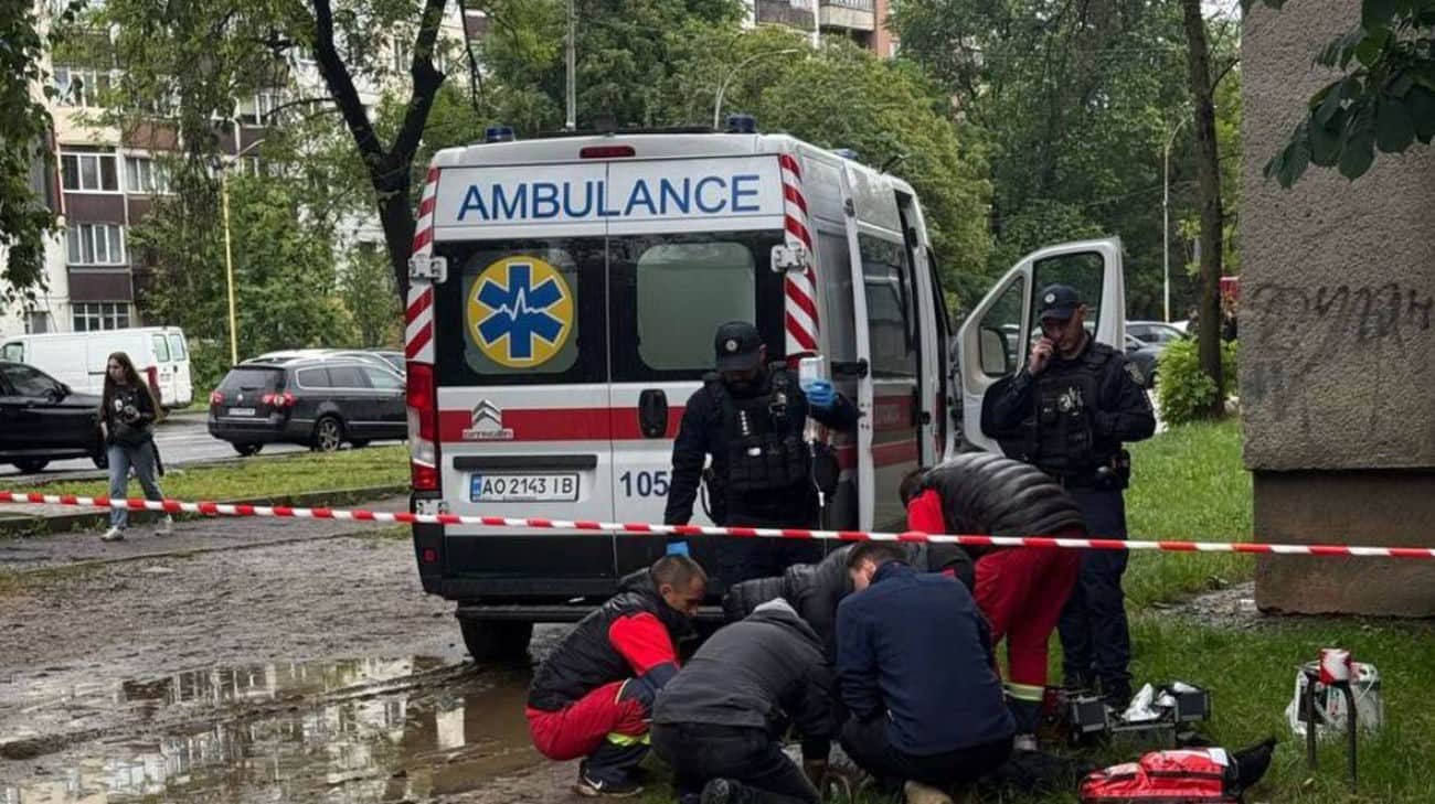 В Ужгороді загинув студент, вистрибнувши із 6-го поверху гуртожитку 