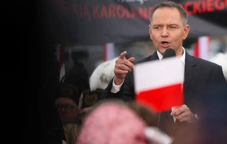 Навроцький відповів Зеленському: готовий до співпраці з Україною, але згадав про "історичні питання"
