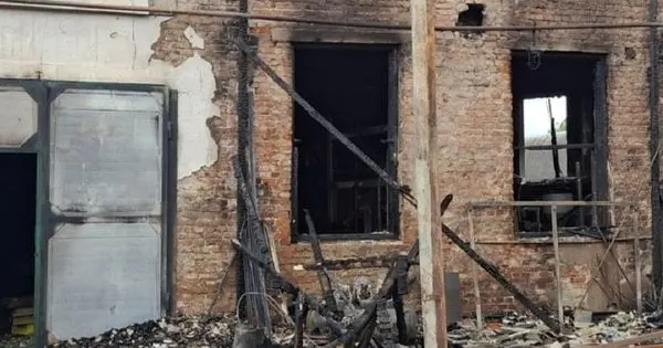 Поліція затримала 35-річну жінку за підпал меблевої фабрики на Львівщині