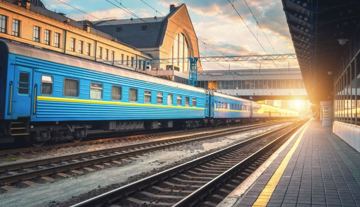 “Укрзалізниця” призначила на літний сезон 18 пар додаткових поїздів