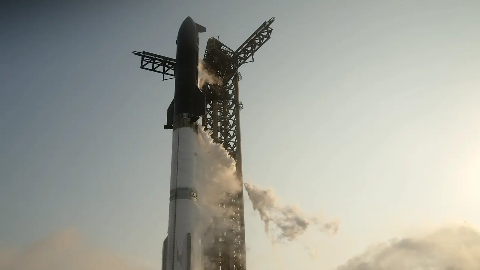 Невдача SpaceX: дев’ятий політ Starship завершився подвійною аварією