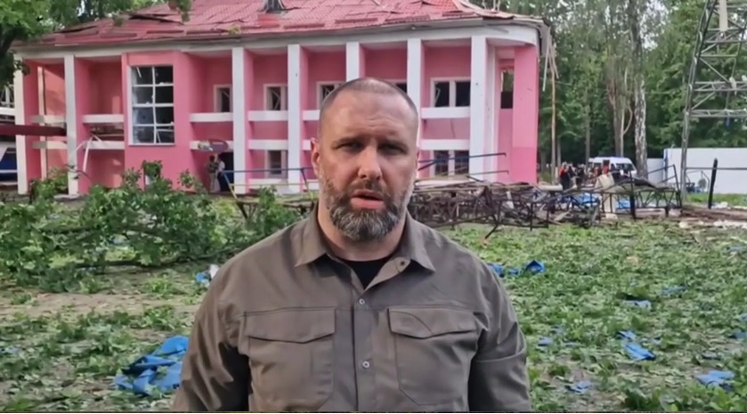Пошкодили ліцей, дома й багатоповерхівку: подробиці обстрілів Харківщини