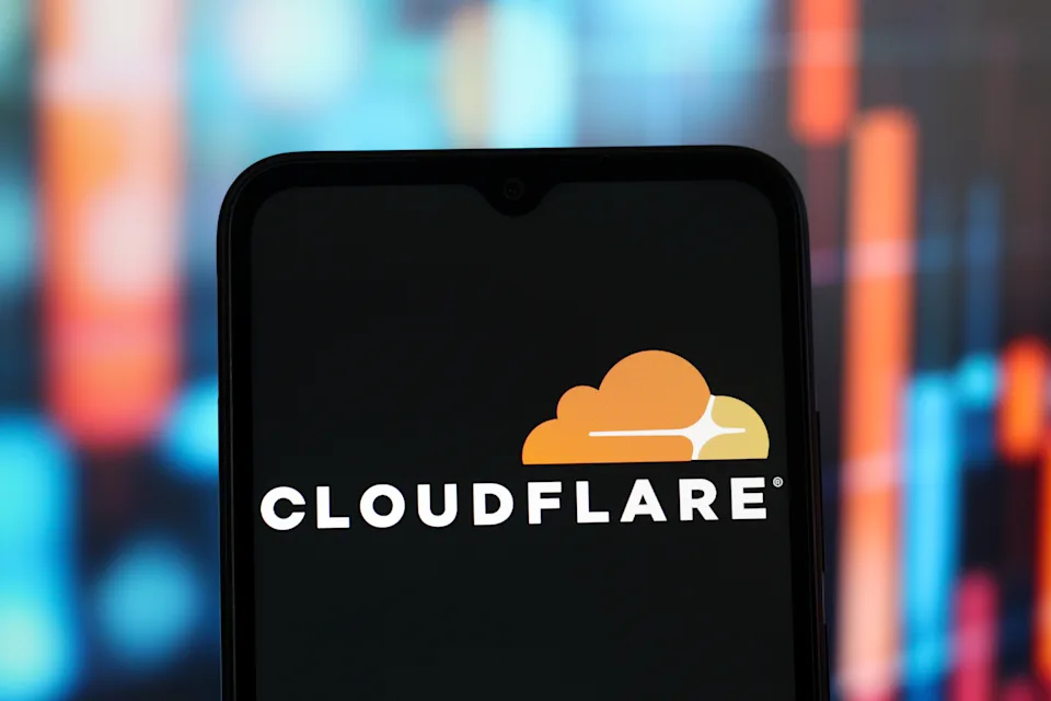 Cloudflare блокуватиме ШІ-ботів, якщо вони не сплатять збір