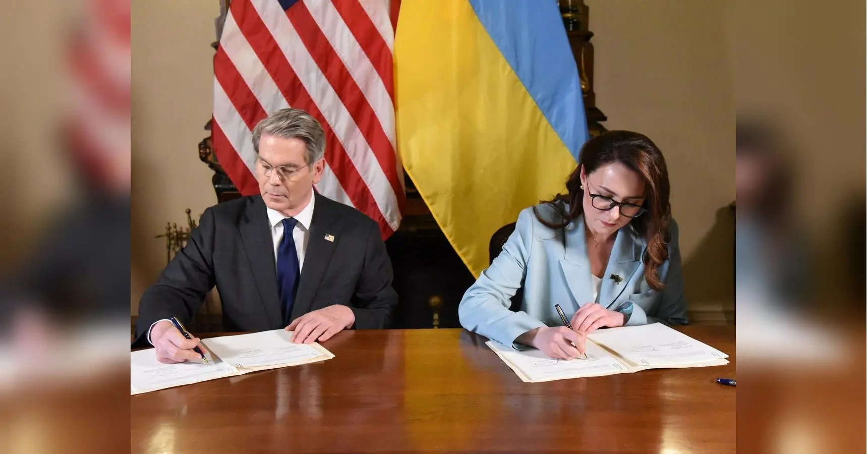Україна зробила перший крок до реалізації угоди з США про видобуток корисних копалин