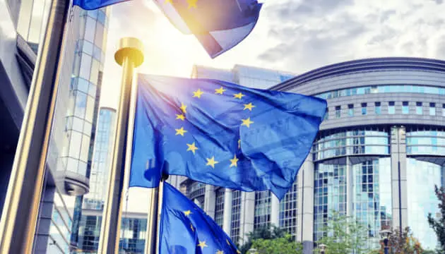 ЄС виступив із засудженням навмисної атаки дронів РФ на Польщу, Угорщина не блокувала