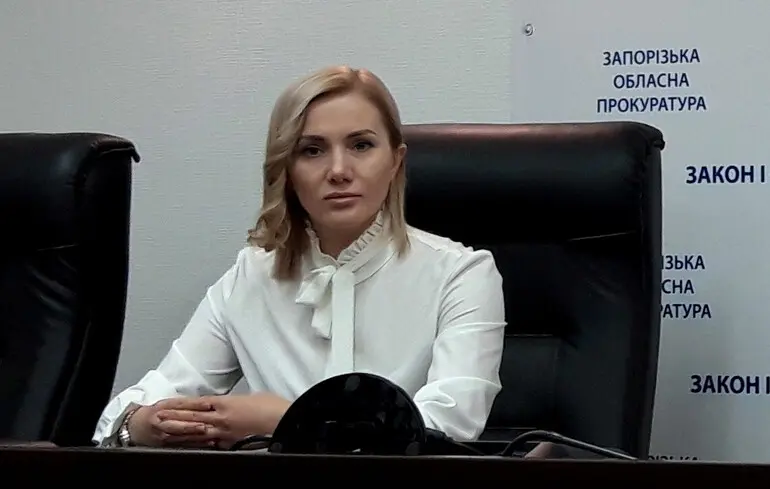 Підозрювана у хабарництві прокурорка з Запоріжжя пішла на службу в ЗСУ — ЦПК