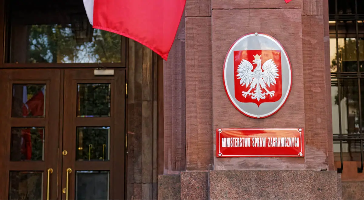 МЗС Польщі: українці, як і європейці, не повірять у чергові паперові гарантії безпеки