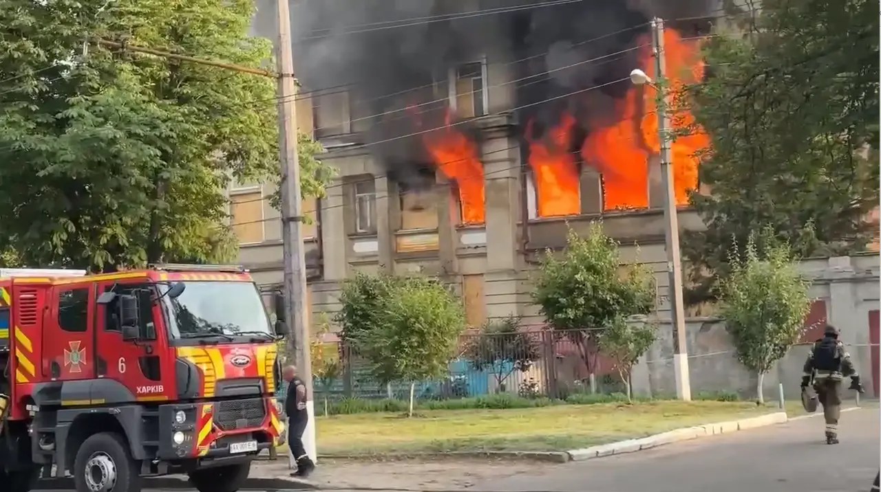 Пожежа в будівлі ТЦК у Харкові: офіційна інформація – що сталося