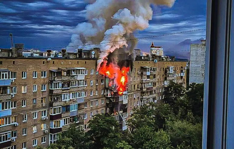 Найпотужніший за час війни обстріл Харкова: у ДСНС розповіли про жертви і показали наслідки